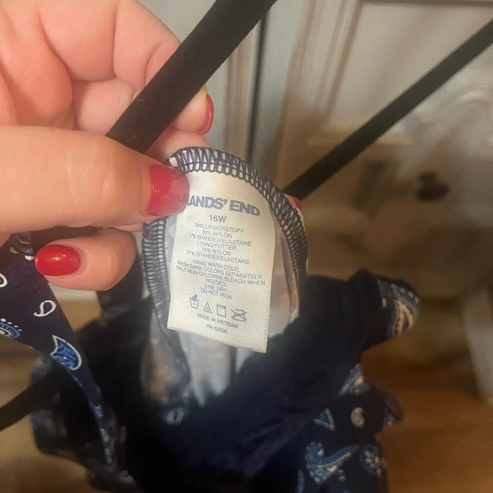 Lands' End Navy Blue paisley blouson  tankini top and matching swim bottoms 16W - Picture 3 of 7